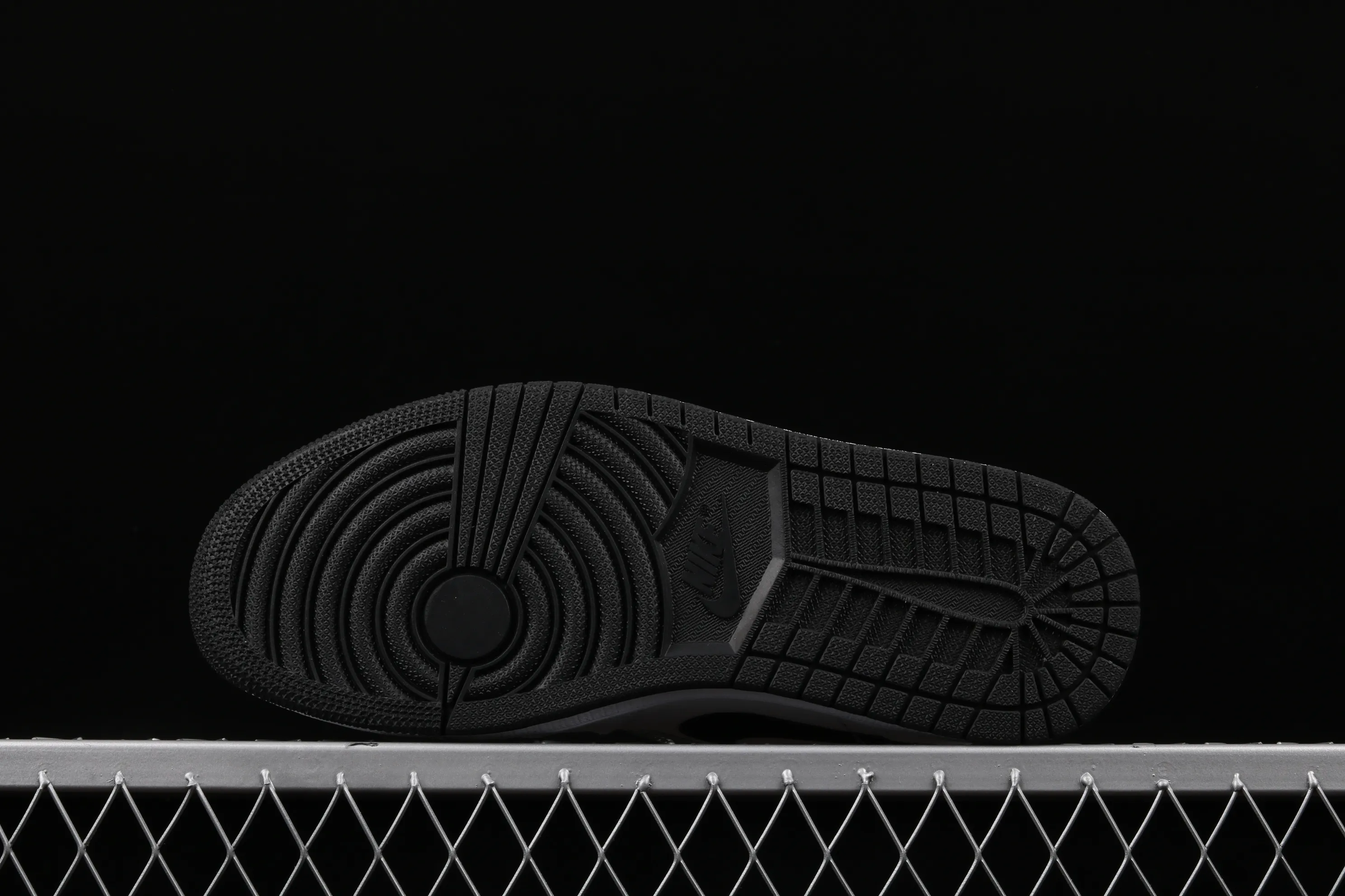 All categories Air Jordan Jordan series basketball shoes Air Jordan 1 Mid Air Jordan 1 Mid AJ1 Leonard Jr. Joe 1 black and white silver 554724-121